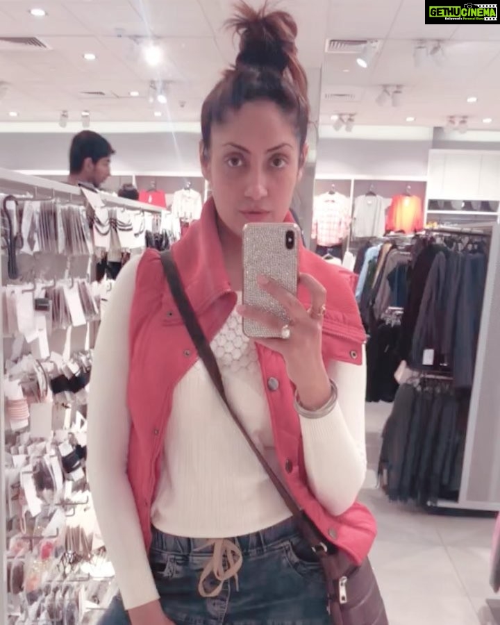 Gurleen Chopra Instagram - My birthmas is coming up soon, time to start shopping 🛍