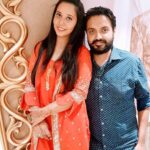 Gurleen Chopra Instagram - Happy anniversary to the most awesome married couple I know #paramveersinghchopra #kanikasehgalchopra .... 💐💐 Chandigarh