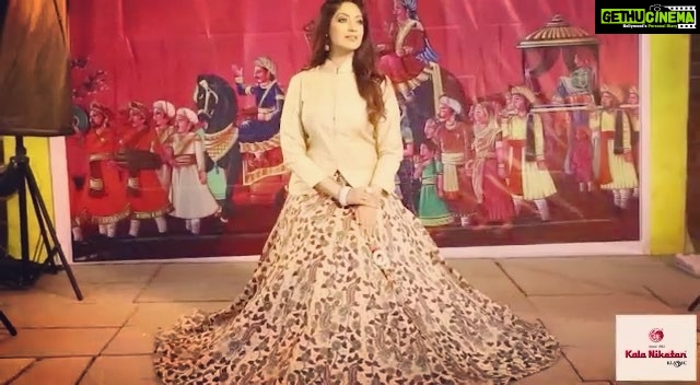 Gurleen Chopra Instagram - Kala Niketan classic add