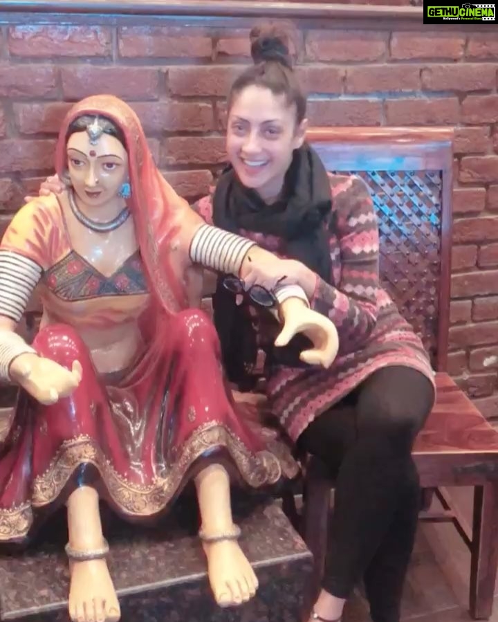 Gurleen Chopra Instagram - Enjoy the weekend with the people you love ❤️❤️ Haveli Maghar Singh Panjola,Ropar