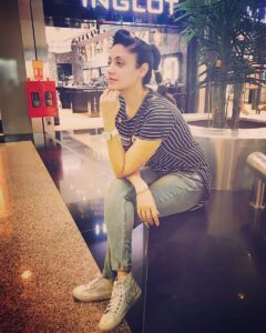 Gurleen Chopra Instagram - I am multitasking... I can listen, ignore and forget at the same time ..... (enjoy ur Sunday ) Infiniti Mall