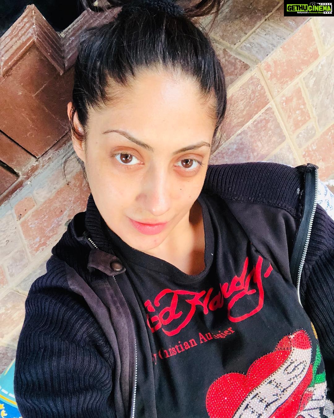 Gurleen Chopra Instagram - Dhoondh liya hai yeh jag sara,apna ghar hai sabse pyara ( enjoying in chd my home town ) Chandigarh