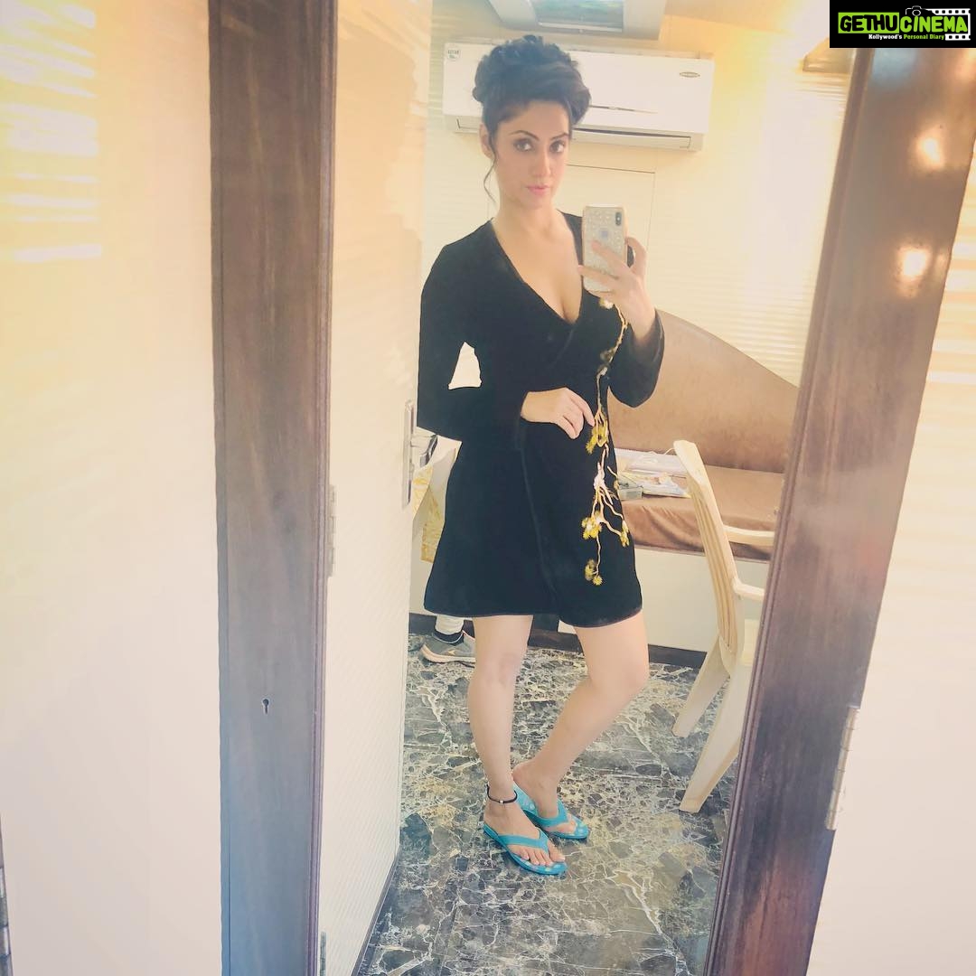 Gurleen Chopra Instagram - Shark don’t swim with fish.. ( have a great start of week )