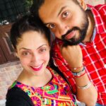 Gurleen Chopra Instagram - Bhena naal jag utte rishtey dariya hundia ne, veera naal jagg utte sardariya hundia ne ( happy rakhri everyone )