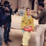Gurleen Chopra Instagram - Rangi gayi ( HEER) song world wide premiere on 16th July on ptc #lakhwinderwadaliofficial #parmodsharmarana_director #tseries Punjab (region)