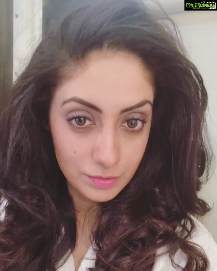 Gurleen Chopra Instagram - All of a sudden life has become melodious song.....wish to sing this song forever...( thank you baba ji 🙏🏻 )