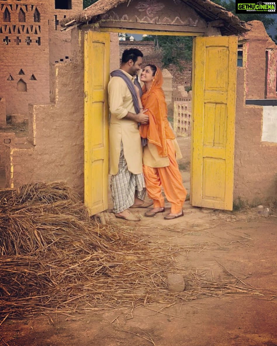 Gurleen Chopra Instagram - Tainu ve duyavan wich mangi gayi sohniya #Rangi gayi #lakhwinderwadaliofficial #parmodsharmarana_director #tseries #worldwide #premier 16th July 7 days to go