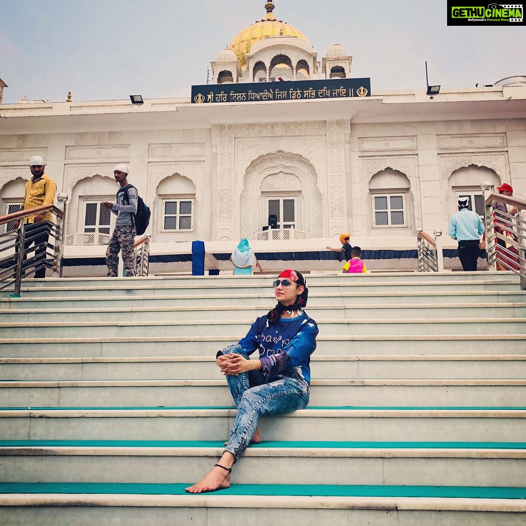 Gurleen Chopra Instagram - Ajj Mil ai apne rab se. ( bangla Sahib & hazrat Nizamuddin aulia Dargah) Delhi