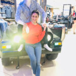 Gurleen Chopra Instagram - Hi Guys .....the face of this faceless (my soulmate ) will be revealed to you very soon...stay tuned .....😘😘 Phoenix Mall, Lower Parel, Mumbai