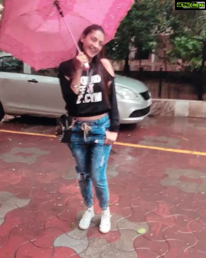 Gurleen Chopra Instagram - Love dancing in rain ☔️