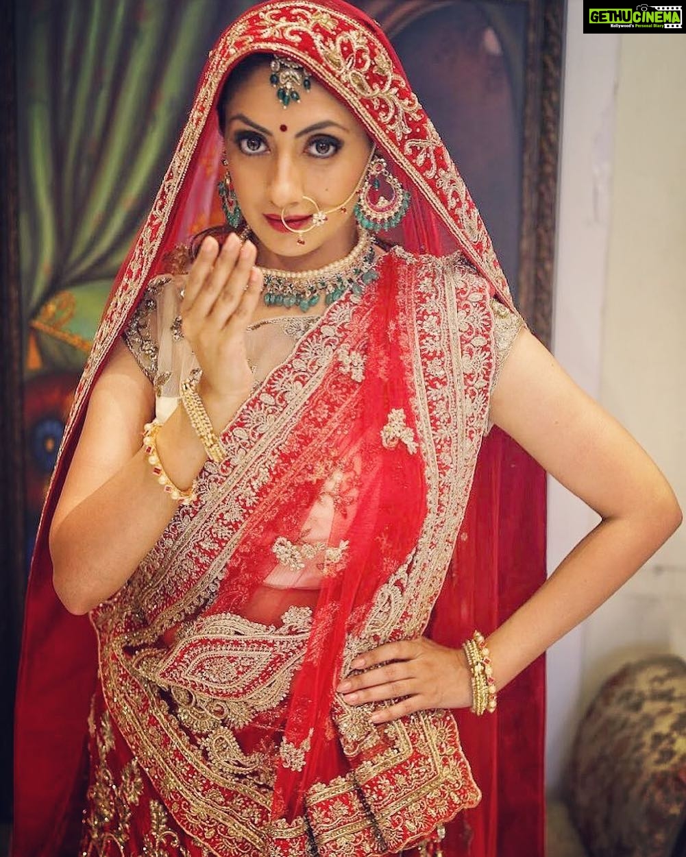 Gurleen Chopra Instagram - Koi itna chahe hume to batana, koi tumhari fikar kare to batana, Eid Mubarak ho har koi keh lega, koi hamare andaaz mein kahe to batana. ( Eid Mubarak )#rajkumarifashions