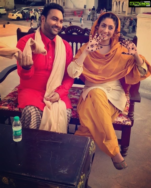 Gurleen Chopra Instagram - Happy moments #lakhwinderwadaliofficial #tseries #parmodsharmarana_director #surbhimahendru