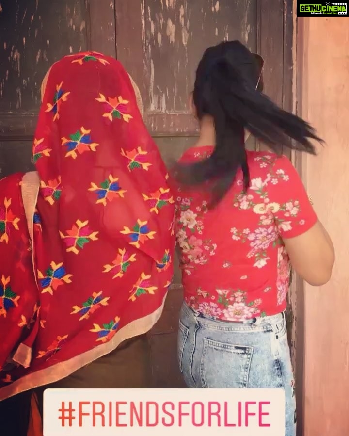 Gurleen Chopra Instagram - @surbhimahendru_official