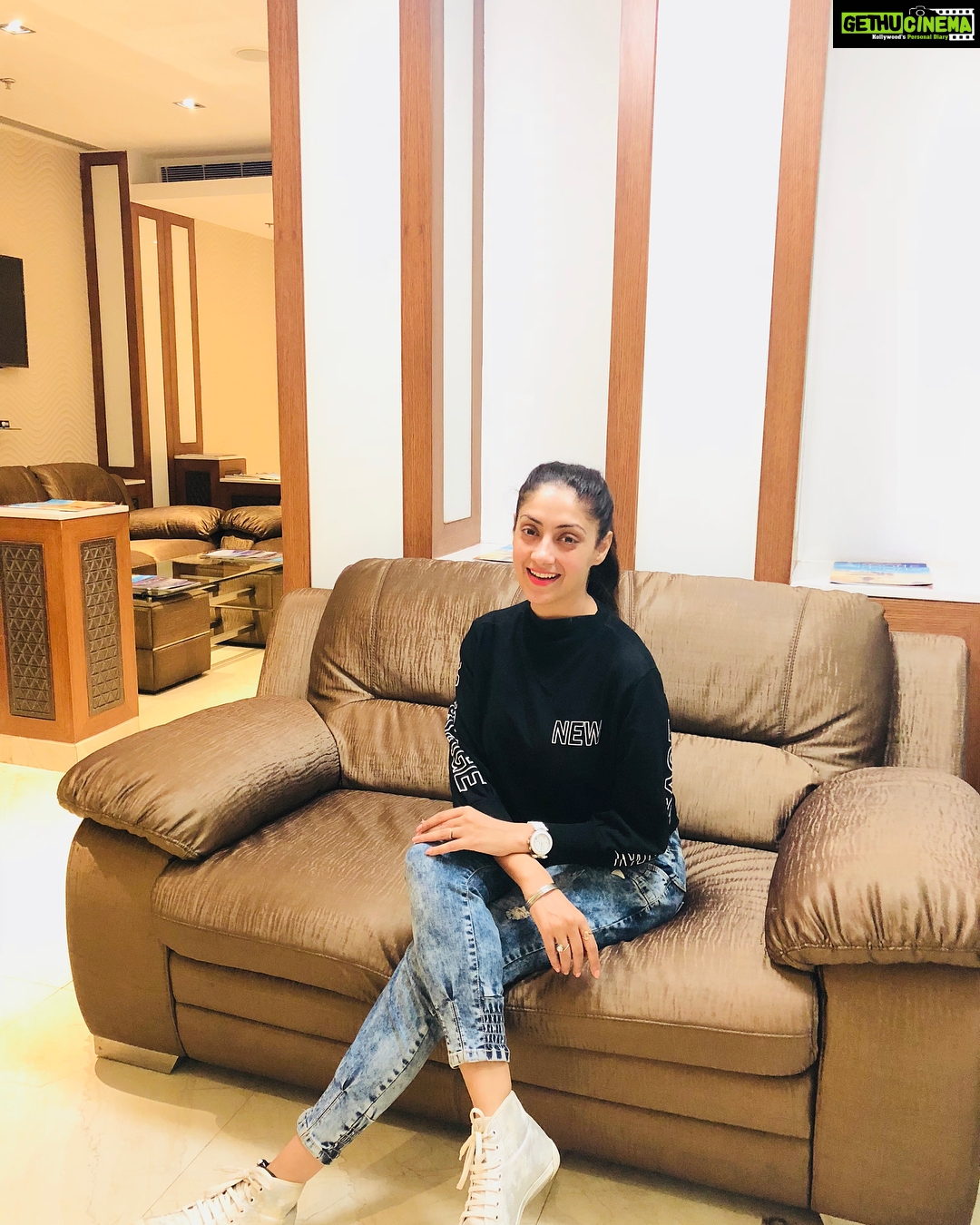 Gurleen Chopra Instagram - Thankyou so much punjab for giving me bahut sara pyar after so many years 🙏🏻🙏🏻 Chandigarh International Airport