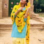 Gurleen Chopra Instagram - Traditional look