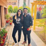 Gurleen Chopra Instagram - After bindarkhia ji song & the gap of so many years m back the my next music video with my very old friend#@parmodsharmarana_director #@ #Lakhwinderwadali song ( HEER ) Bindrakh