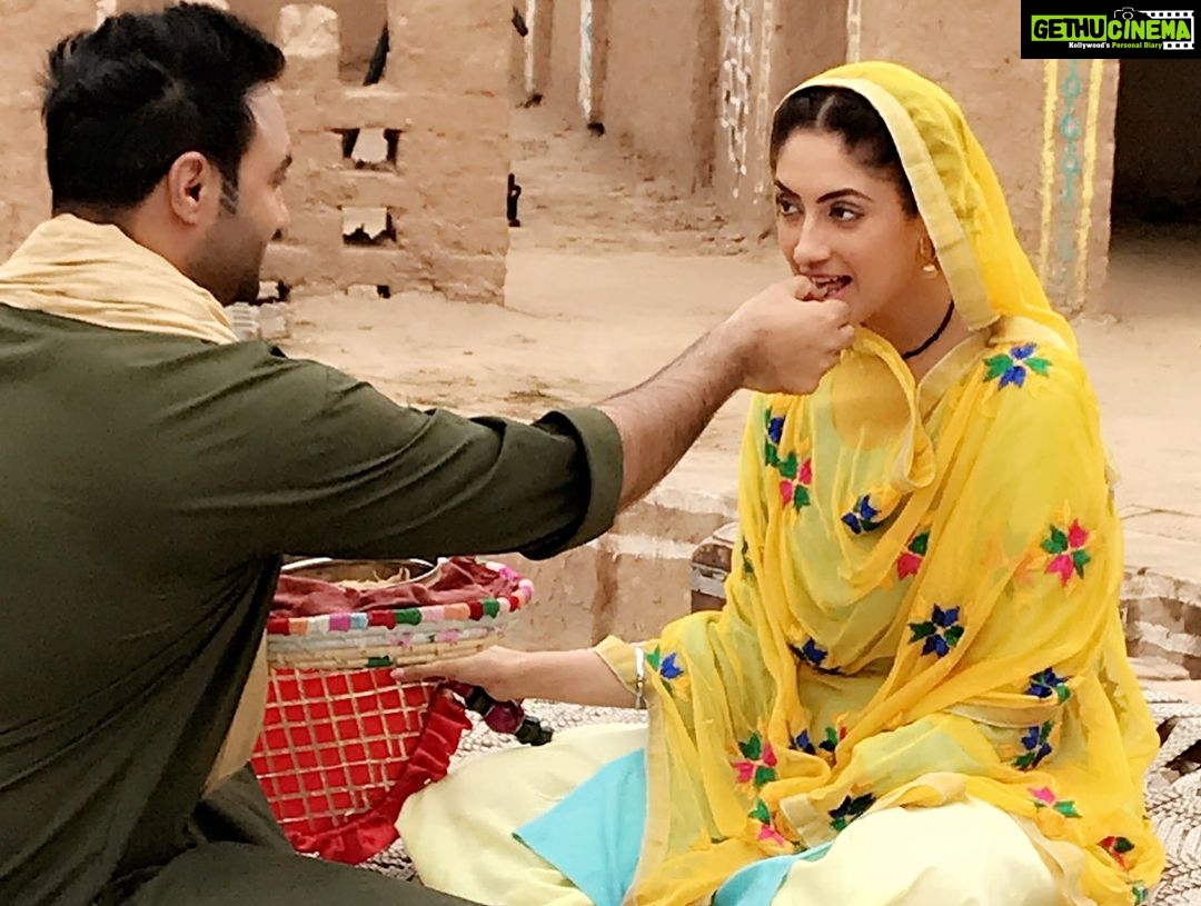 Gurleen Chopra Instagram - Hello everyone wait is over. On 13th July our punjabi song HEER is releasing it was wonderful working in Punjab after soooooooo long thankyou Rana ji & Lakhwinder ji. Love u all guys #surbhimahendru #lakhwinderwadaliofficial #parmodsharmarana_director #tseries