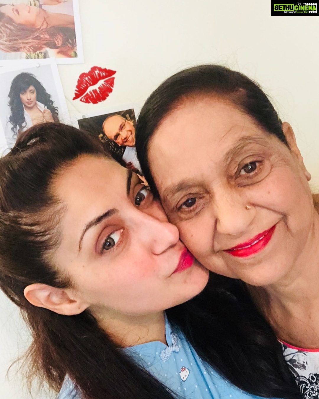 Gurleen Chopra Instagram - God could not be everywhere & therefore he made mothers ( happy Mother’s Day to everyone) Inorbit Mall