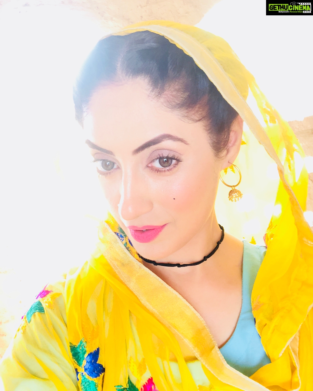 Gurleen Chopra Instagram - Traditional look