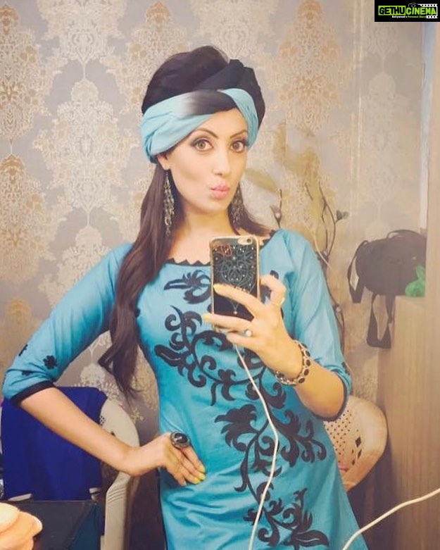 Gurleen Chopra Instagram - Love yourself