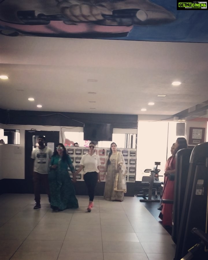 Gurleen Chopra Instagram - Love u Gujarat womenpower Lifetime fitness