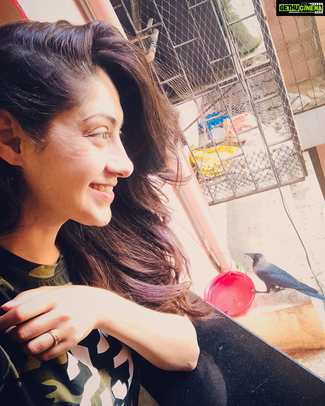 Gurleen Chopra Instagram - Please keep a bowl of water in your balcony of terrace SAVE BIRDS 🦅