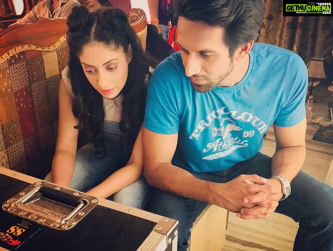 Gurleen Chopra Instagram - First schedule of my Hindi movie wrapped up happily with lots of sweet memories 🎥