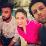Gurleen Chopra Instagram - Having fun at the location#breakbetweenshots @mohitmadaanofficial @saurav_chakrabarti #bollywoodmovie Orbit99