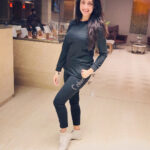 Gurleen Chopra Instagram - Behind every successful woman is HERSELF ( happy women’s day ) . Sayaji Vadodara