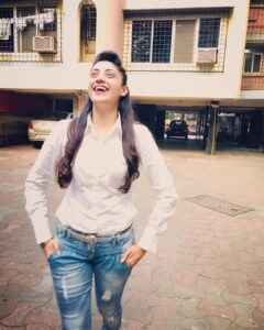 Gurleen Chopra Instagram - Whatever u decide to do, make sure it makes you HAPPY 💐🌟💋❤️❤️❤️❤️❤️