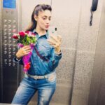 Gurleen Chopra Instagram – Gudmnggggg everyone 💐💐💐💐💐