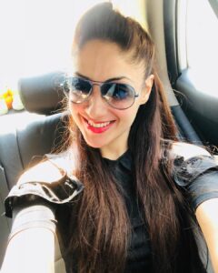 Gurleen Chopra Instagram - It’s MONDAY time to SPARKLE & SHINE