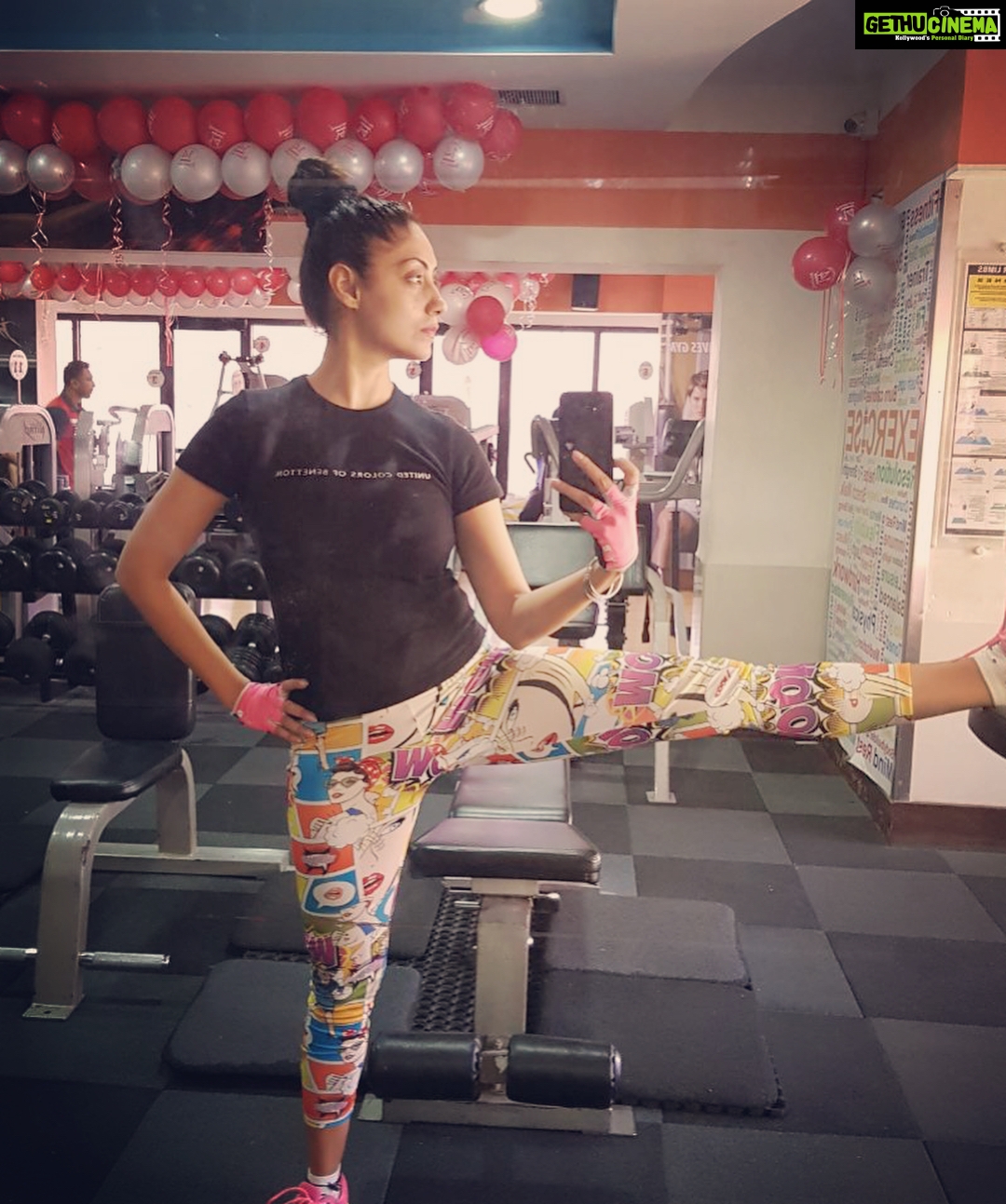 Gurleen Chopra Instagram - My gym is my HAPPY PLACE 👊🏻💪🏻✌🏻🤷♀️🏃♀️happy Sunday