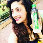 Gurleen Chopra Instagram - Keep yourself hydrated using @alkalen detox water.