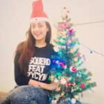 Gurleen Chopra Instagram - May dis CHRISTMAS bring you all the LOVE & LUCK in the world 🌎 MERRY CHRISTMAS 🎄 Banjarahills