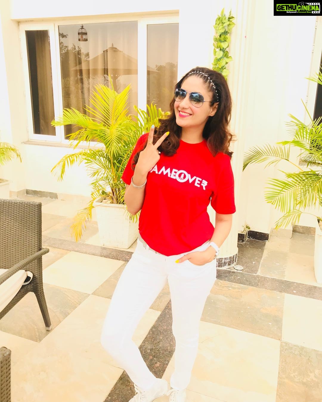 Gurleen Chopra Instagram - Gudmng Lucknow. 🎧🎬🎹🎼🎥 # Gameover#promotion love u all ❣️❣️❣️❣️❣️