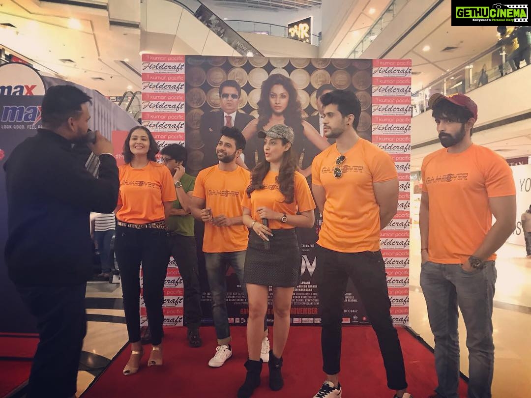 Gurleen Chopra Instagram - UNFORGETTABLE MOMENTS of PUNE π¬π§πΌπ₯πΉ. Thankyou all the press media of PUNE ππ»ππ»ππ»ππ»ππ»