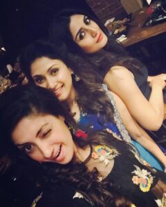 Gurleen Chopra Instagram - With hot girls 💃🏻💃🏻💃🏻💃🏻💃🏻 manjari & Rimi Sen 1BHK Superbar