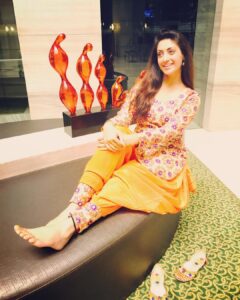Gurleen Chopra Instagram - Inhale the future , exhale the PAST🎬💃🏻🎥🎹🎧🎥🎬🎬🎶🎤❤️🌎@izzumimehta for this beautiful outfit.