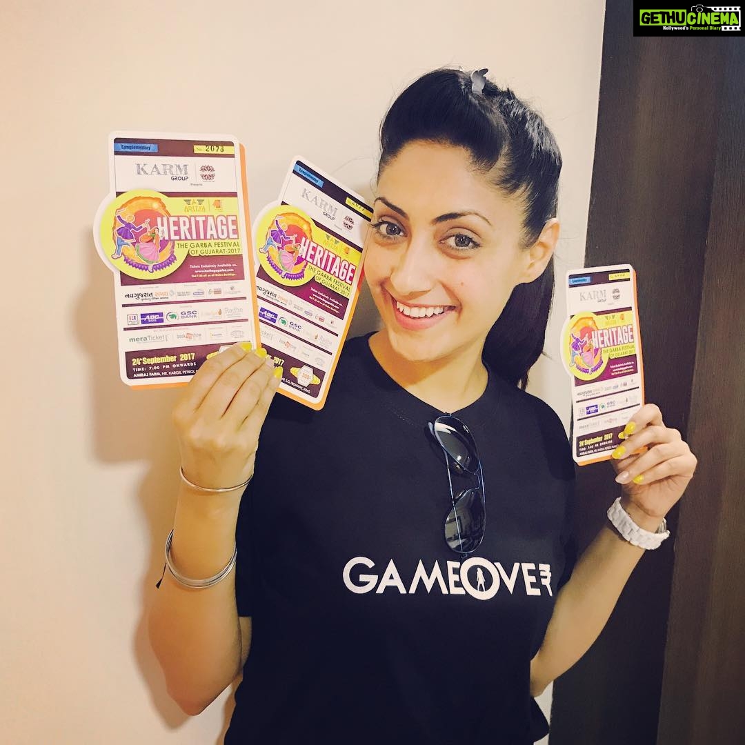Gurleen Chopra Instagram - Kem cho ..... amdavad.... All Khelaiya are u ready ??? We are coming to amiraj farm at 9.15 pm ..... today with our team GAME OVER