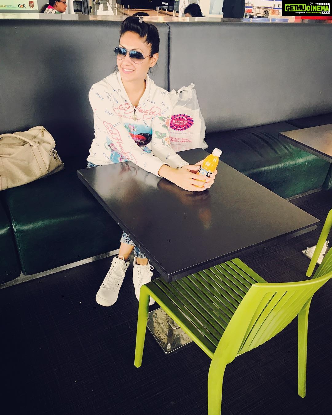 Gurleen Chopra Instagram - Rajiv Gandhi International Airport-International Arrival