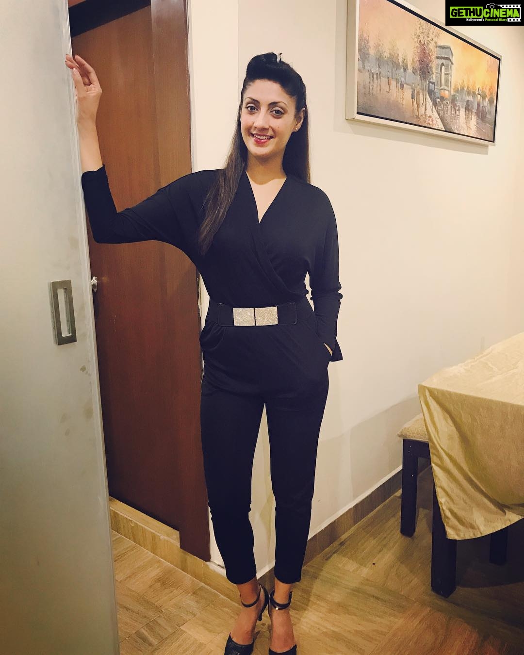 Gurleen Chopra Instagram - A woman is unstoppable after she realizes she deserves BETTER 💃🏻💃🏻💃🏻💃🏻💃🏻💃🏻