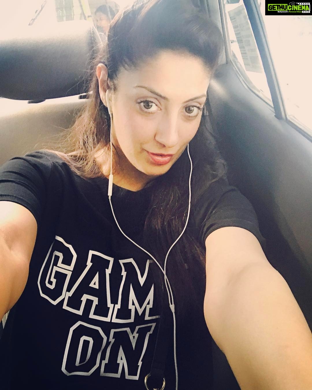 Gurleen Chopra Instagram - Every morning you set the tone & tempo,, for the day🌕🌞💫 with your first thoughts & actions 🌈🌈🌈🌈🔥🔥🔥🔥....