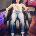 Gurleen Chopra Instagram - Ohhhh m in love with my new massage chair wow 💃🏻💃🏻💃🏻💃🏻💃🏻💃🏻