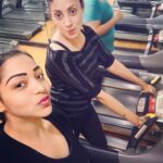 Gurleen Chopra Instagram - Friends that SWEAT together 💪🏻👭STAY TOGETHER 👭👭👭👭❤️❤️❤️❤️❤️ Waves Gym