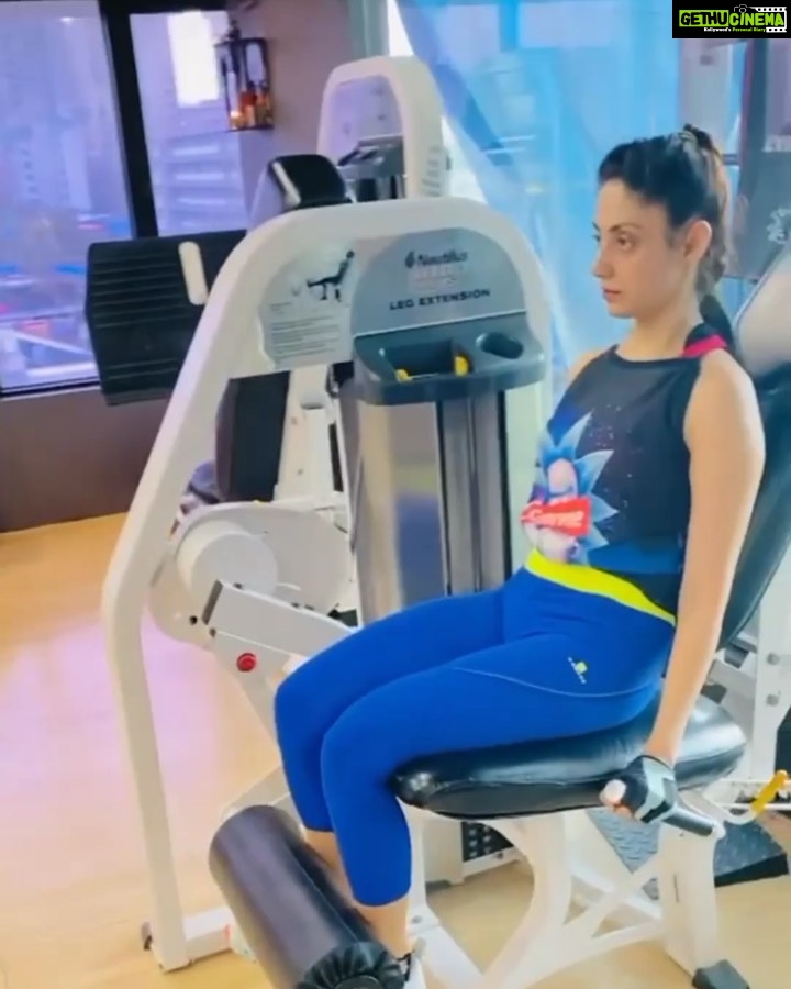 Gurleen Chopra Instagram - LEGS WORKOUT HARD CORE WORKOUT PLZ DO 10-15 REP EACH SETS FOR TONED & STRONG LEGS 🦵 …