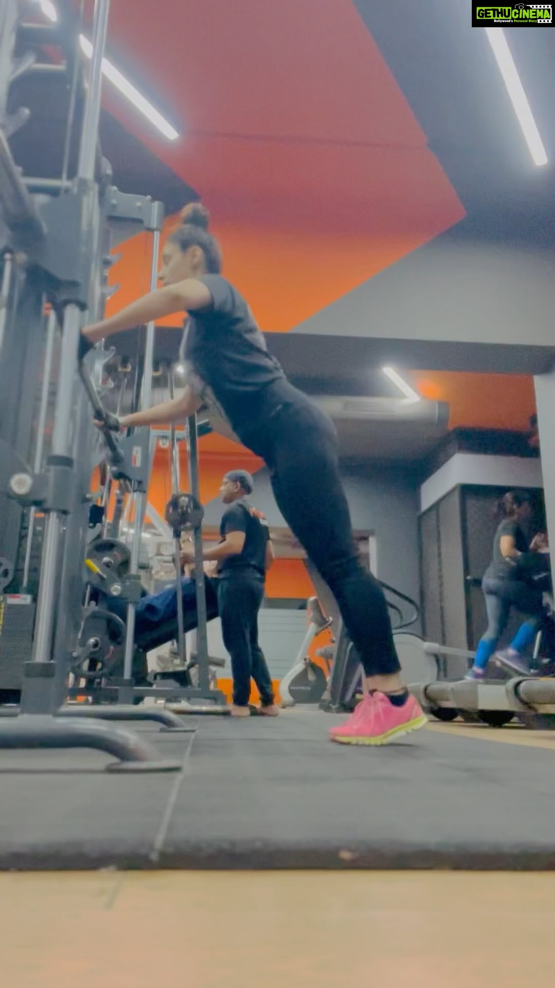 Gurleen Chopra Instagram - EXCERCISE FOR LOOSE BREAST DO THIS DAILY TO TIGHTEN YOUR BREAST 💃🏼 …
