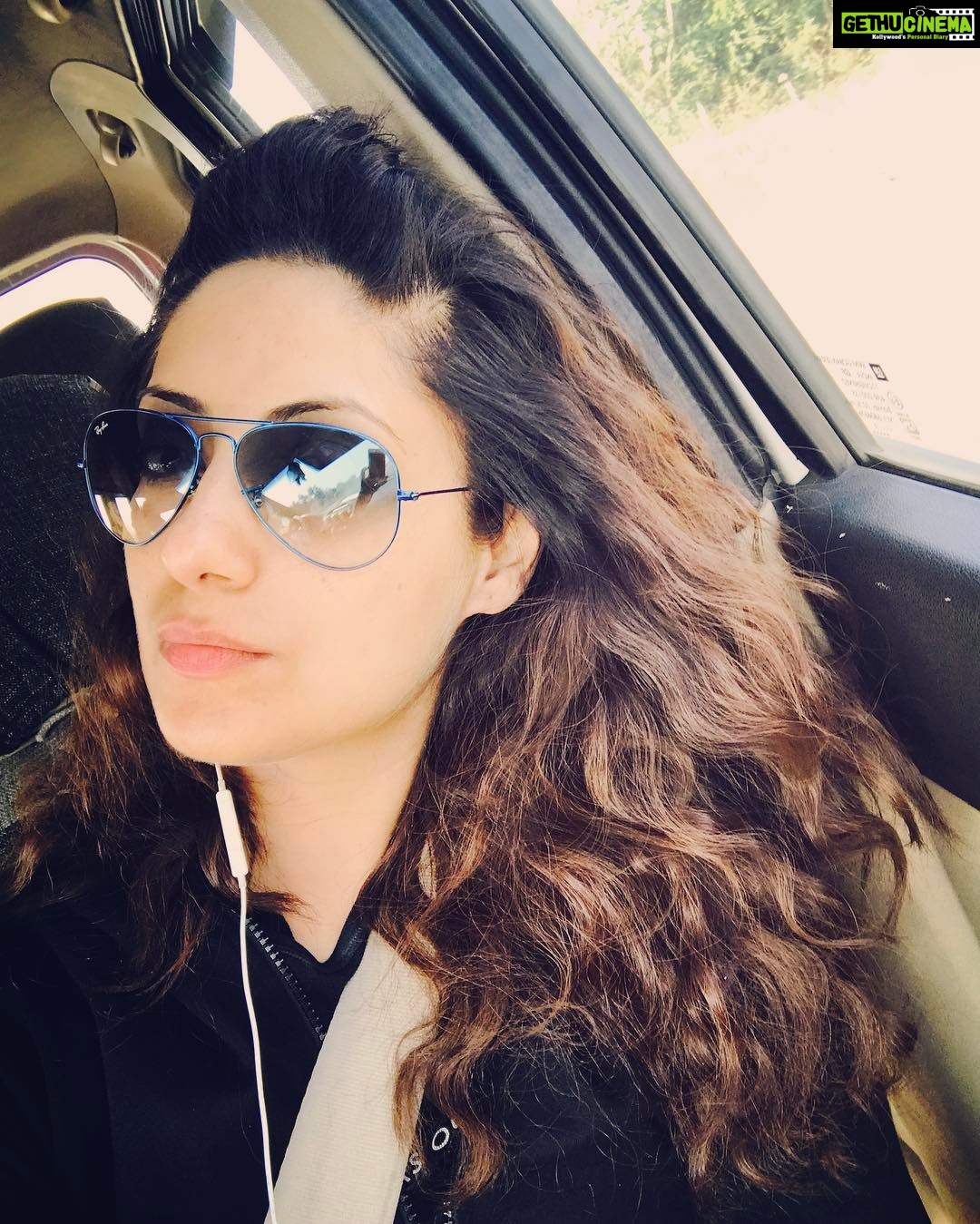 Gurleen Chopra Instagram - Bye bye diu going back mumbai had a lovely time 🌴 Borsad Gujrat