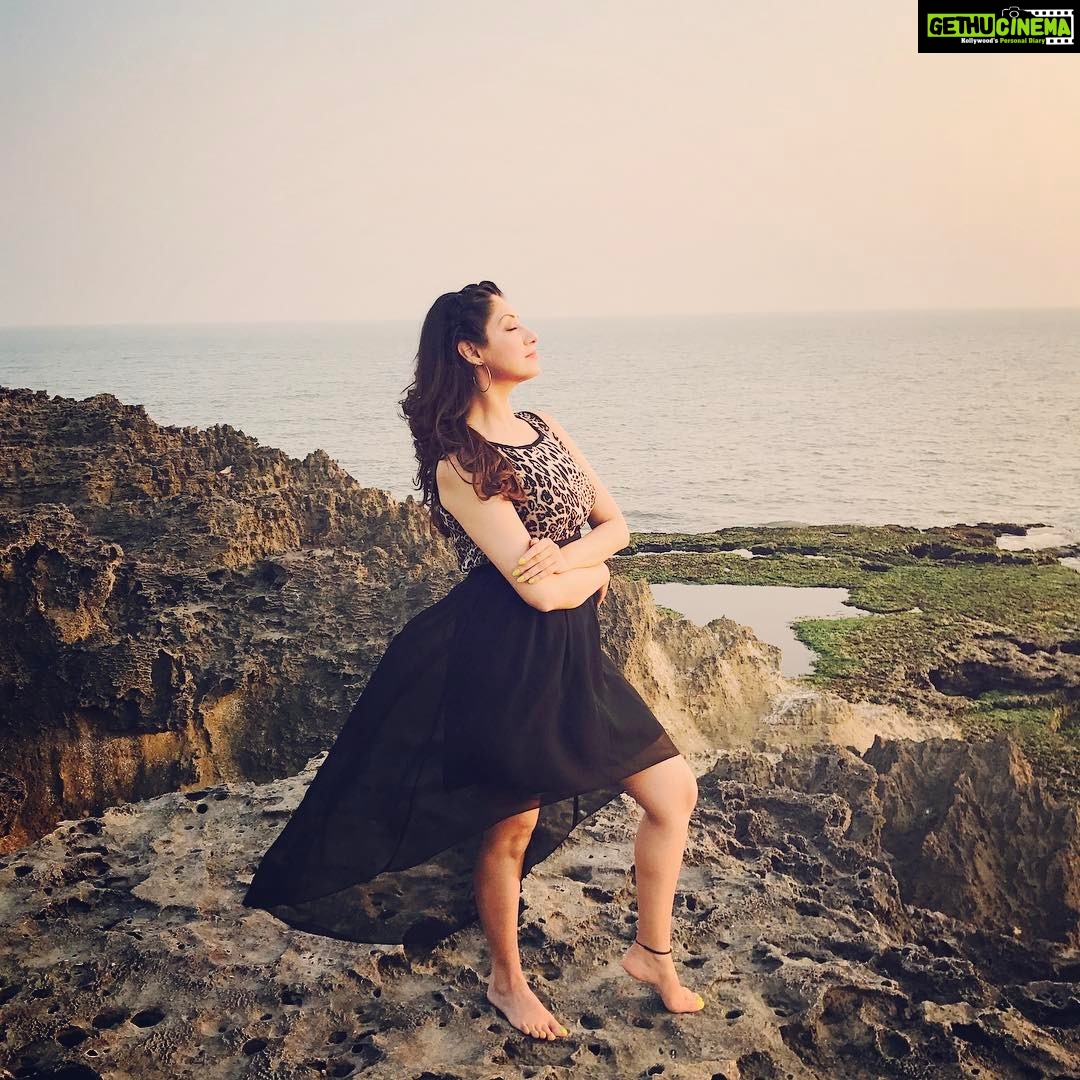 Gurleen Chopra Instagram - Sexy view Nagao Beach