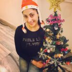 Gurleen Chopra Instagram – Merry Christmas every1….Christmas tree 🌲 made by me 💁🏼……